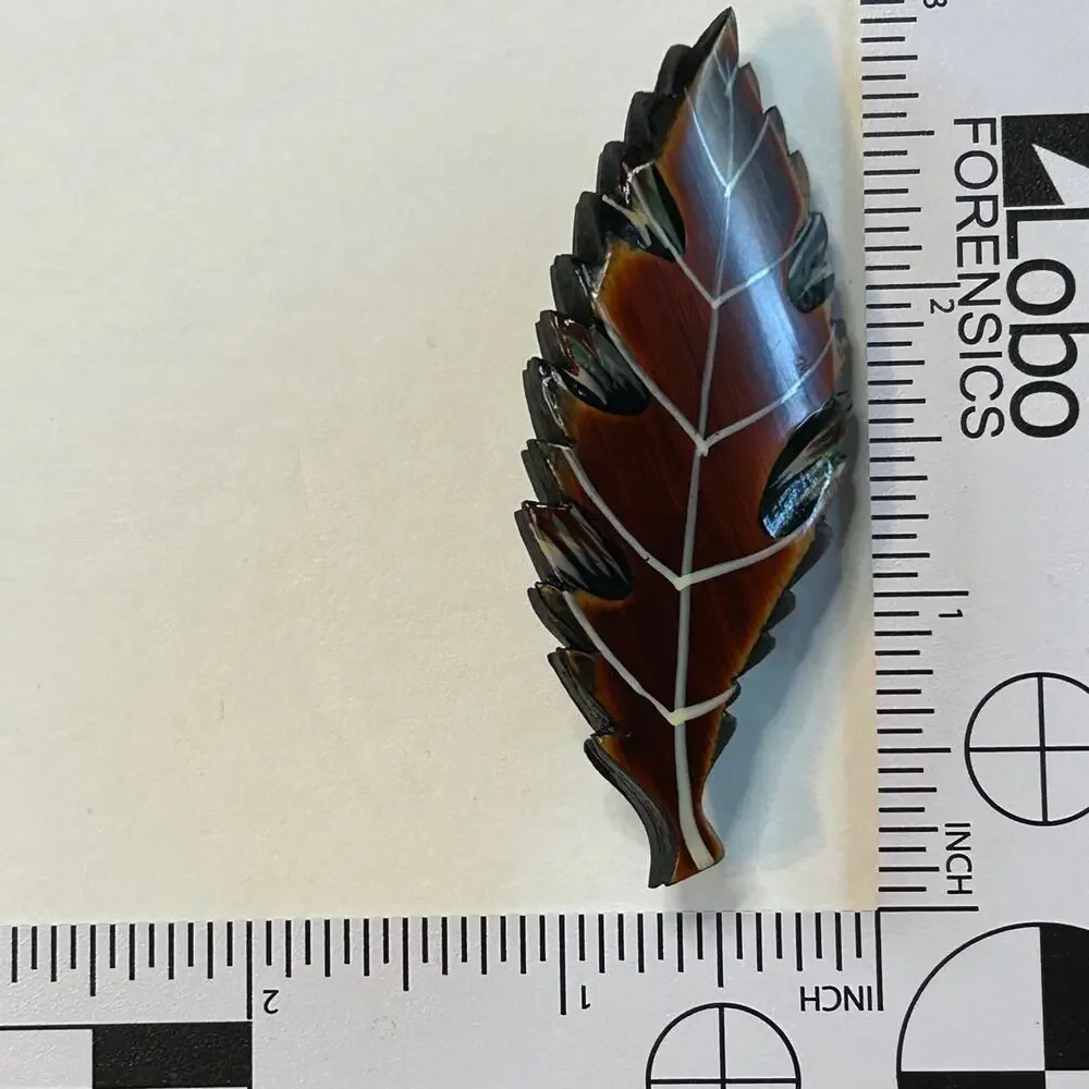 Unbranded vintage carved